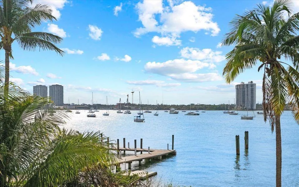 1260 Lake Way Palm Beach, FL 33480