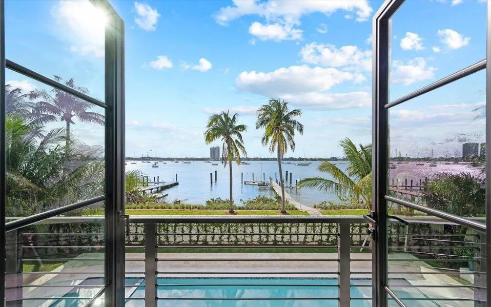 1260 Lake Way Palm Beach, FL 33480
