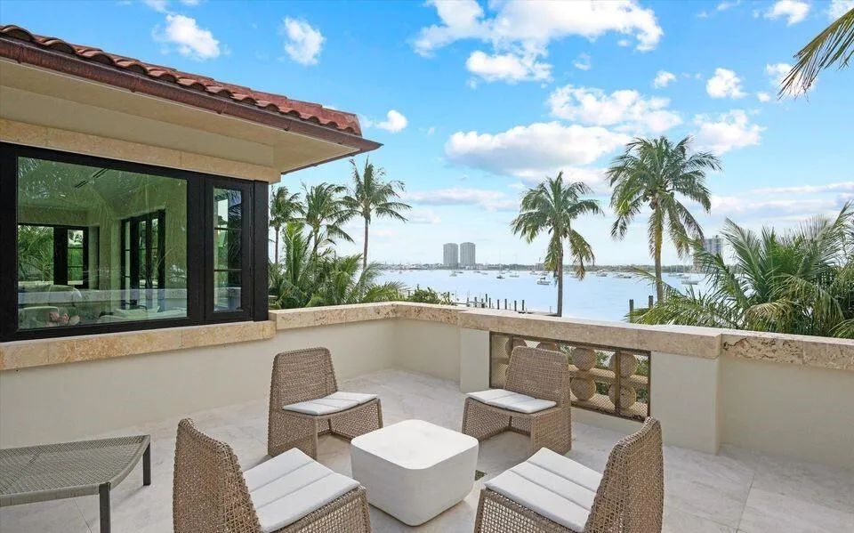1260 Lake Way Palm Beach, FL 33480