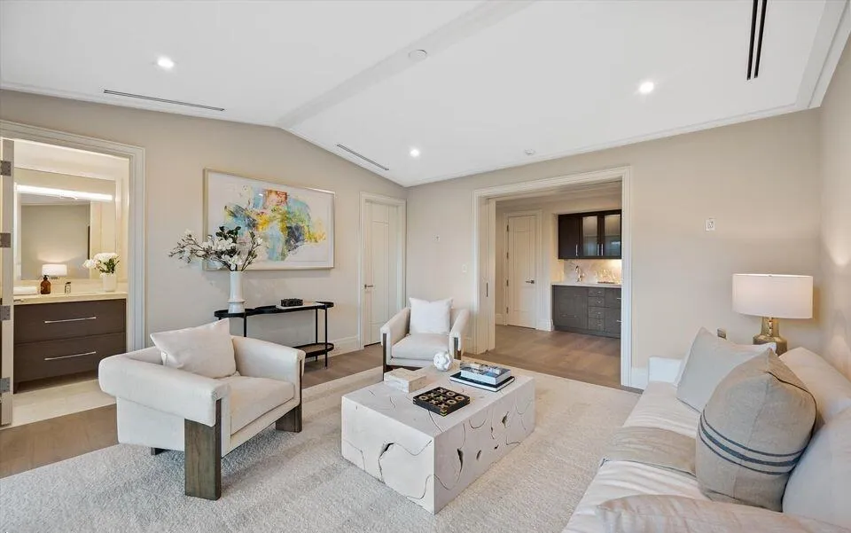 1260 Lake Way Palm Beach, FL 33480