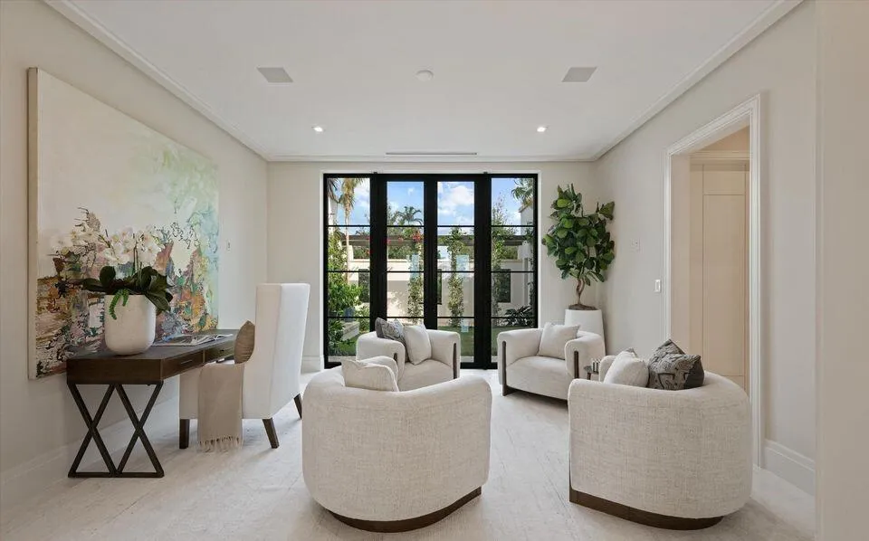 1260 Lake Way Palm Beach, FL 33480