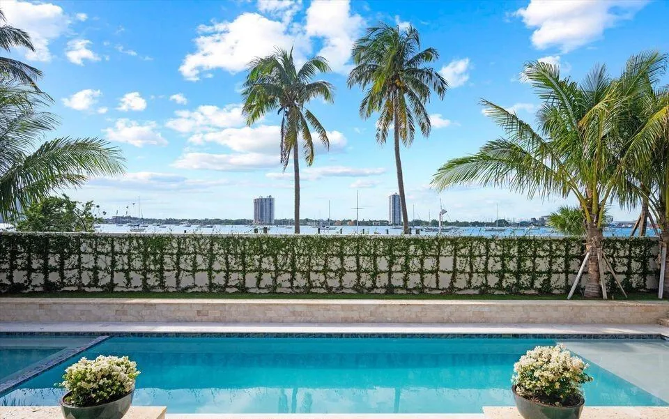 1260 Lake Way Palm Beach, FL 33480