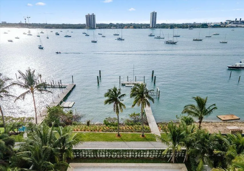 1260 Lake Way Palm Beach, FL 33480
