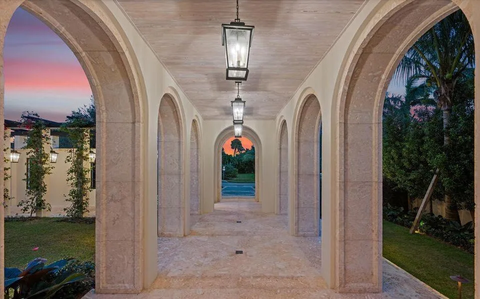 1260 Lake Way Palm Beach, FL 33480