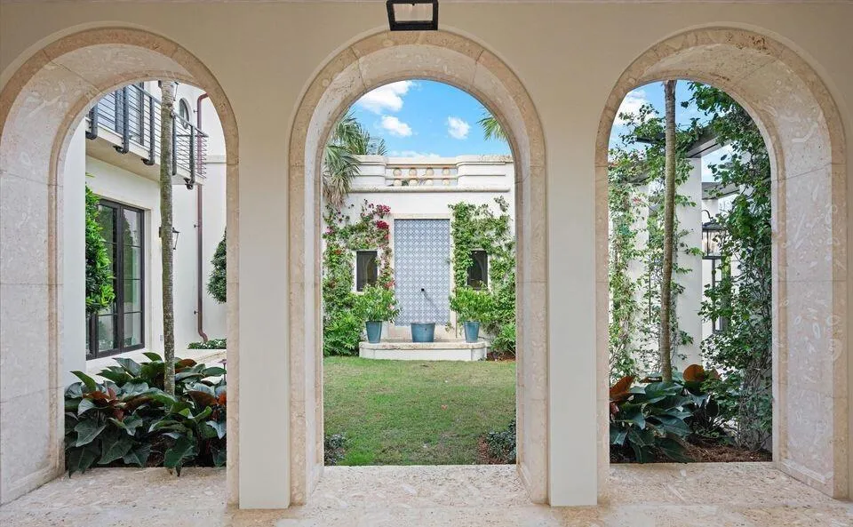 1260 Lake Way Palm Beach, FL 33480