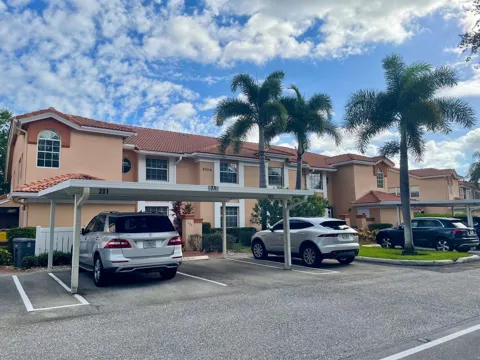 9709 Shadybrook Drive #201