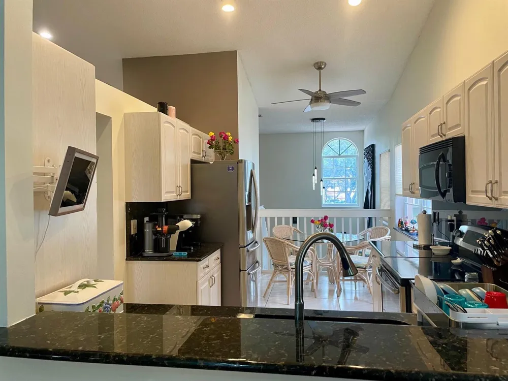 9709 Shadybrook Drive #201 Boynton Beach, FL 33437