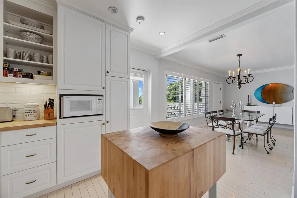 300 S Ocean Boulevard #4f Palm Beach, FL 33480