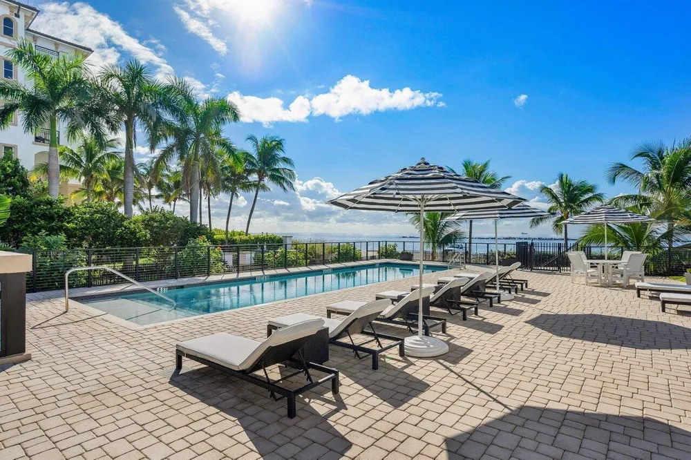 106 Inlet Way #304 Palm Beach Shores, FL 33404