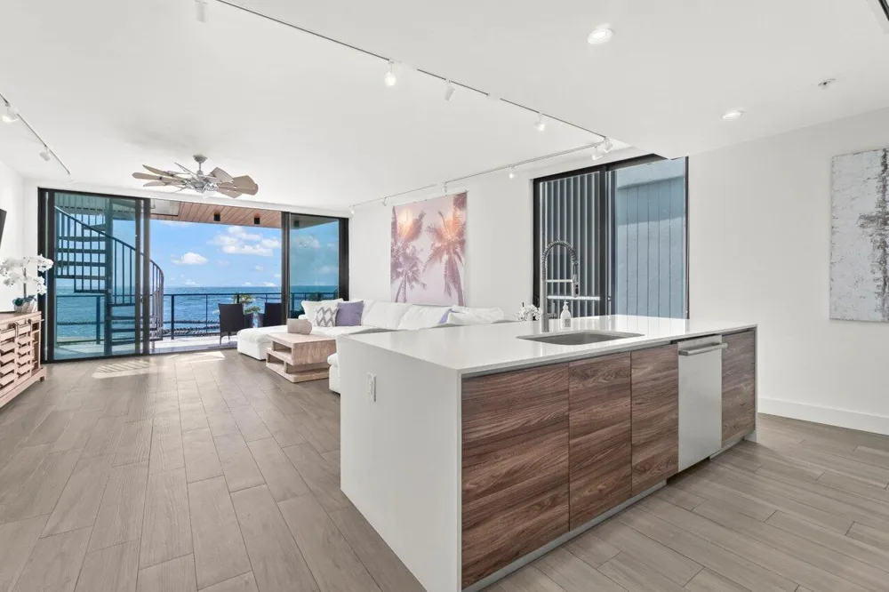 106 Inlet Way #304 Palm Beach Shores, FL 33404
