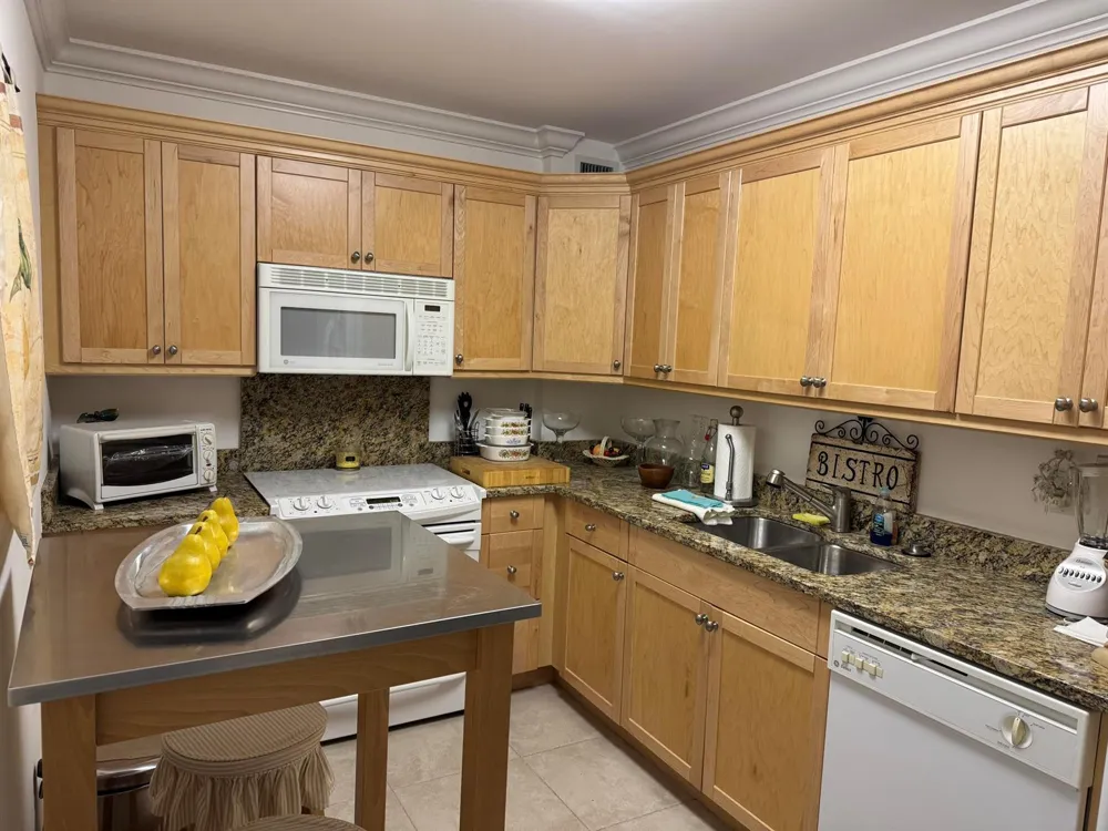 3450 S Ocean Boulevard S #1040 Palm Beach, FL 33480