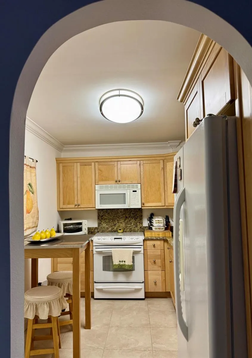 3450 S Ocean Boulevard S #1040 Palm Beach, FL 33480
