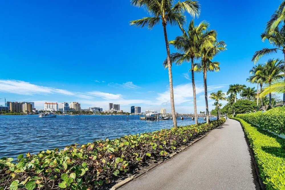 3550 S Ocean Boulevard #7c South Palm Beach, FL 33480