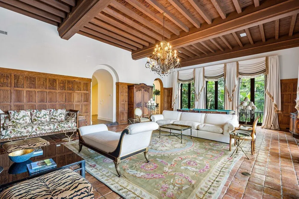 12 Lagomar Road Palm Beach, FL 33480