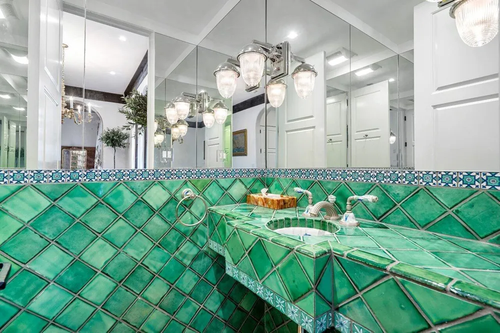 12 Lagomar Road Palm Beach, FL 33480