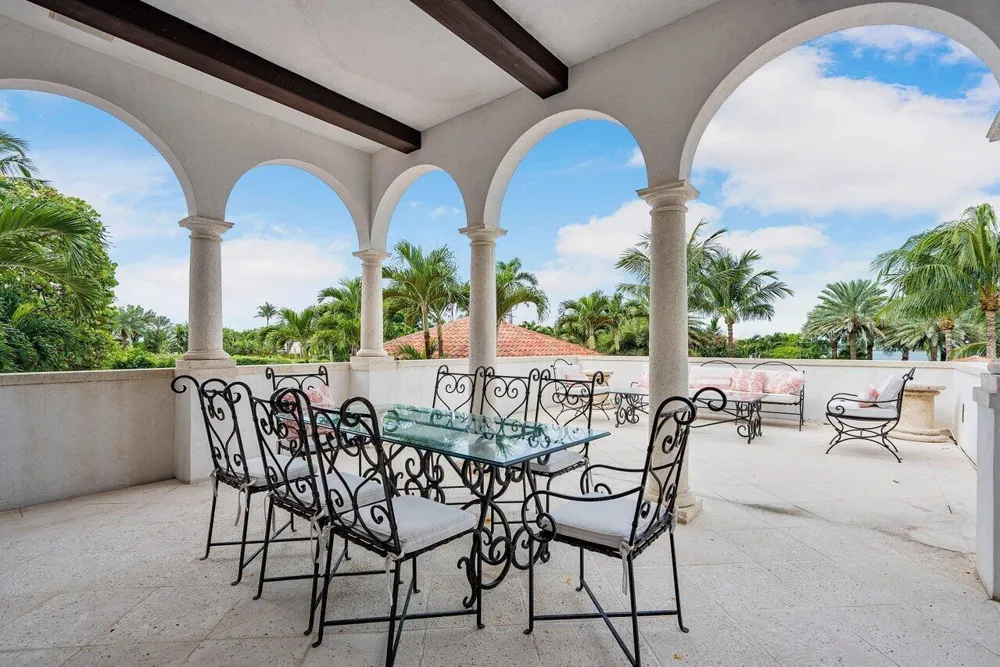 12 Lagomar Road Palm Beach, FL 33480