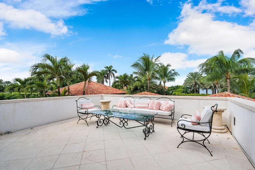 12 Lagomar Road Palm Beach, FL 33480