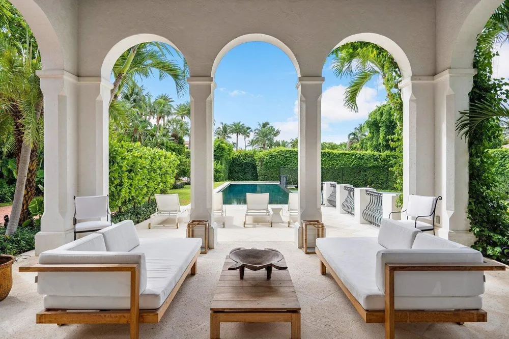 12 Lagomar Road Palm Beach, FL 33480