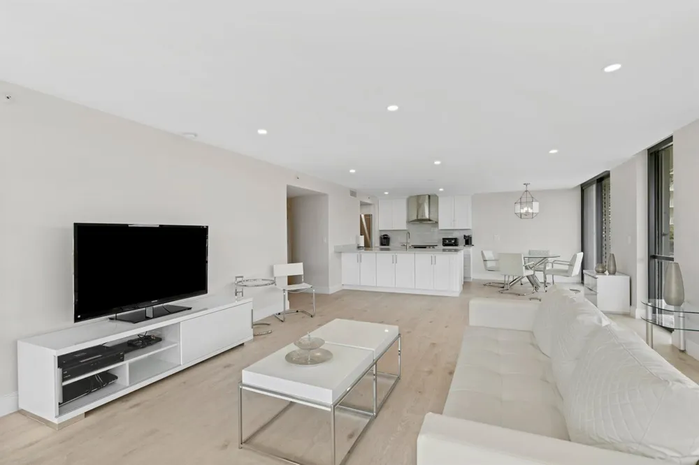3360 S Ocean Boulevard #1dii Palm Beach, FL 33480
