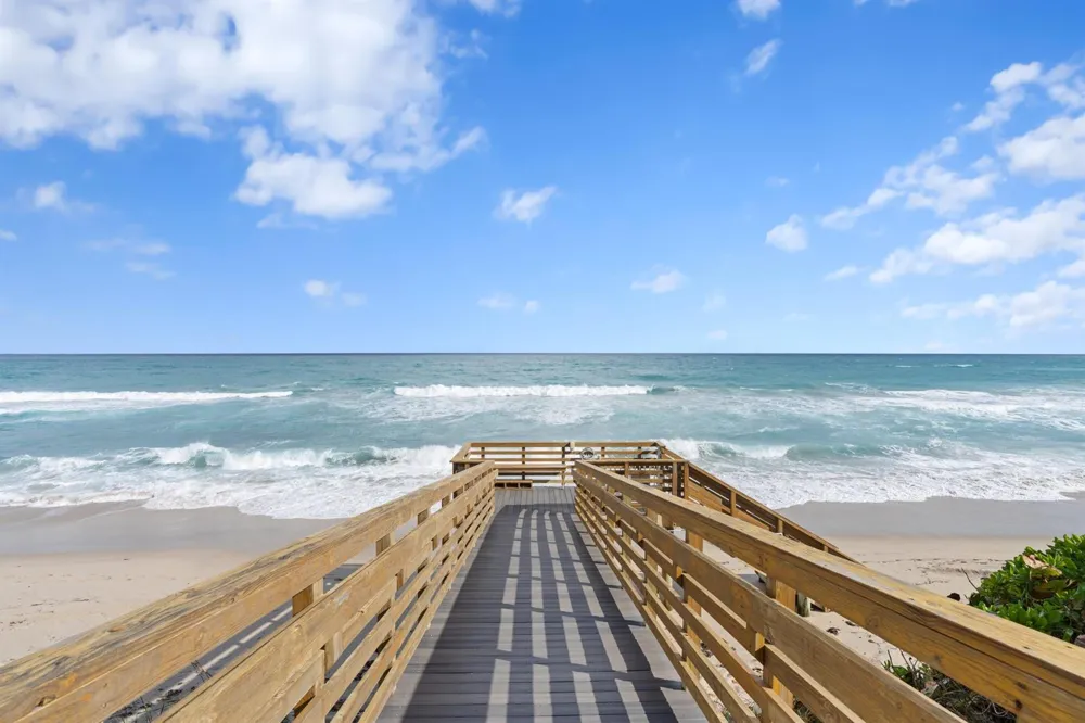 3360 S Ocean Boulevard #1dii Palm Beach, FL 33480