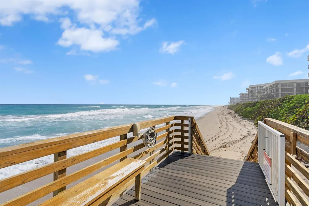 3360 S Ocean Boulevard #1dii Palm Beach, FL 33480