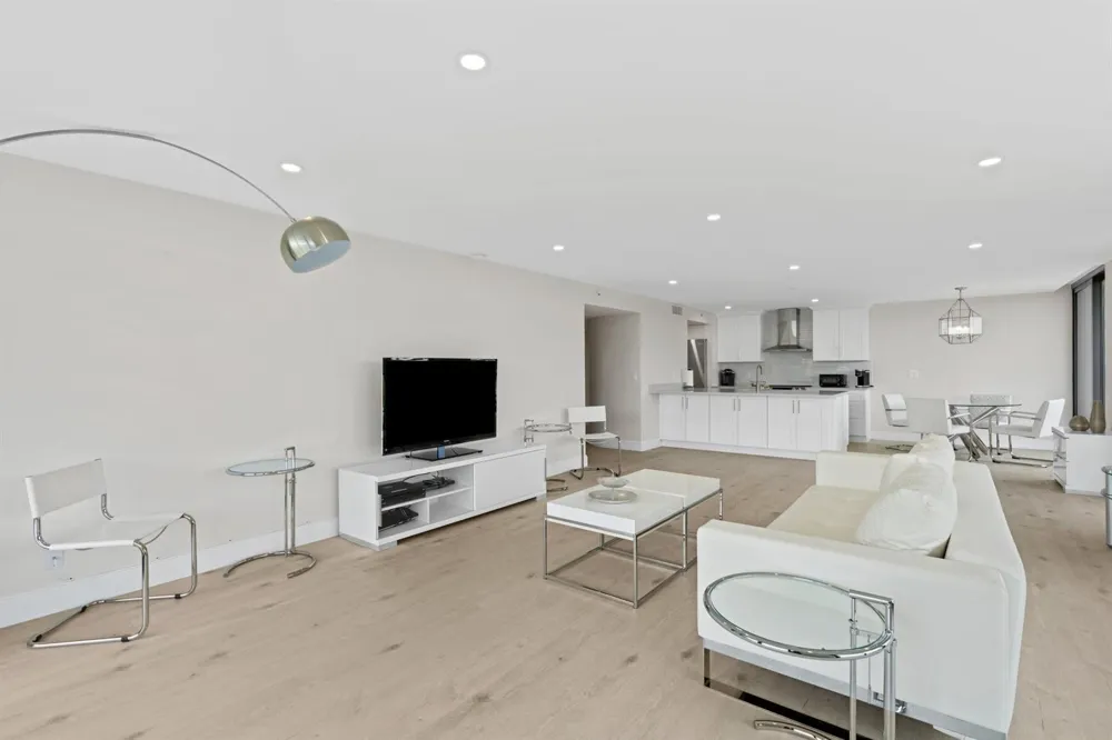 3360 S Ocean Boulevard #1dii Palm Beach, FL 33480