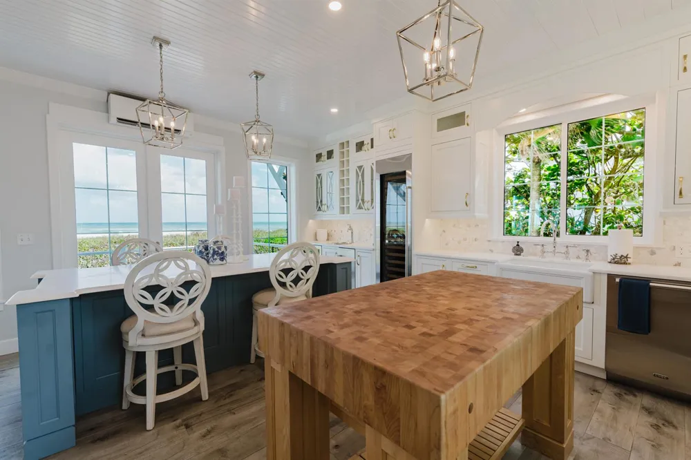 113 Beach Road Jupiter Island, FL 33455