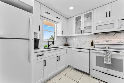 225 Bonnie Boulevard #302