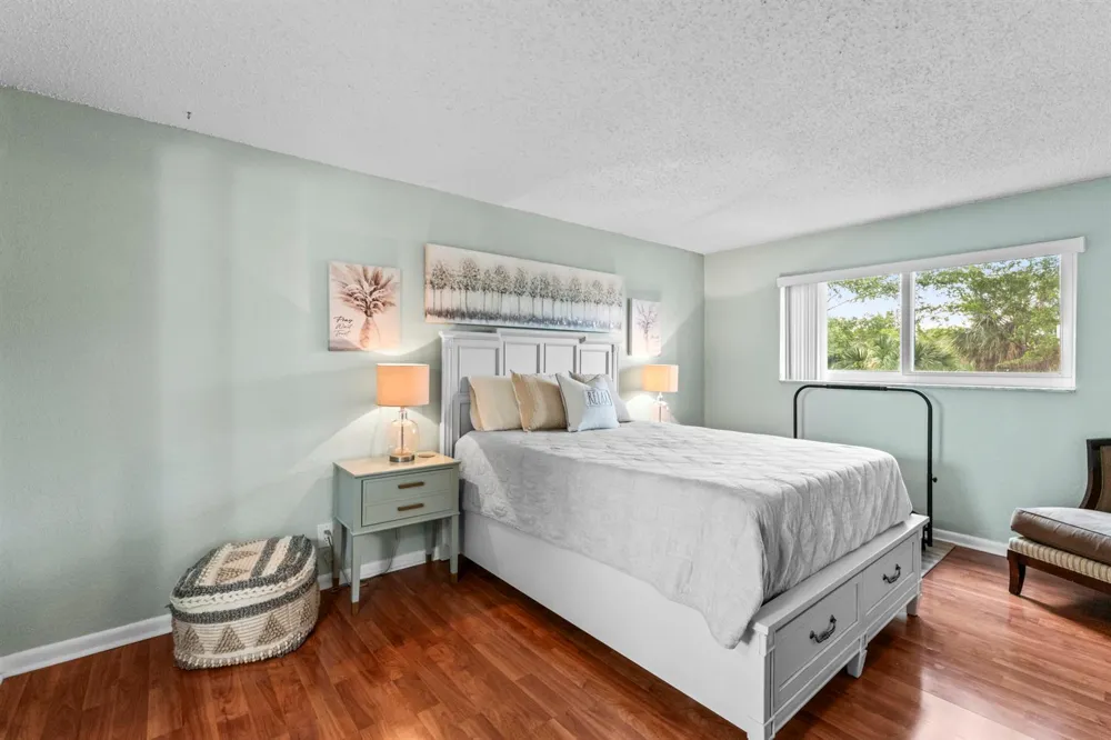 225 Bonnie Boulevard #302 Palm Springs, FL 33461