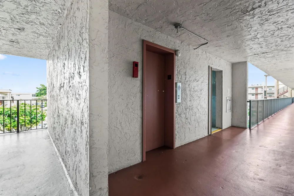 225 Bonnie Boulevard #302 Palm Springs, FL 33461