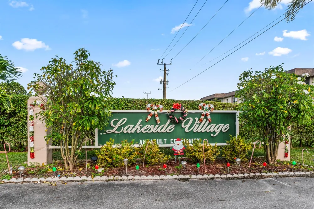 225 Bonnie Boulevard #302 Palm Springs, FL 33461