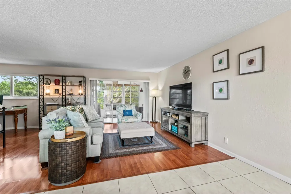 225 Bonnie Boulevard #302 Palm Springs, FL 33461