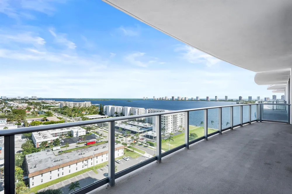 220 Lake Shore Drive #1413 Lake Park, FL 33403