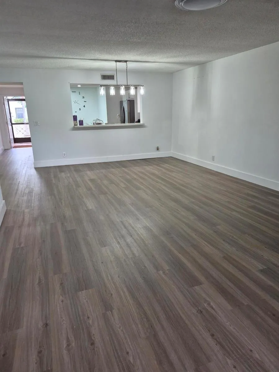 9717 Sills Drive E #102 Boynton Beach, FL 33437