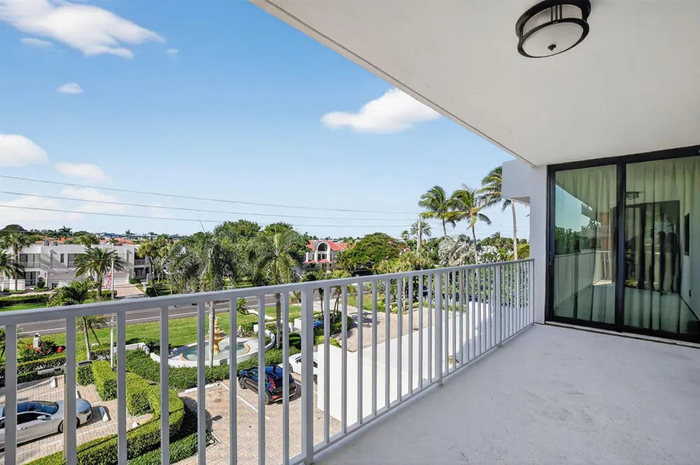 2917 S Ocean Boulevard #205 Highland Beach, FL 33487