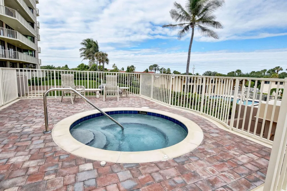 2917 S Ocean Boulevard #205 Highland Beach, FL 33487