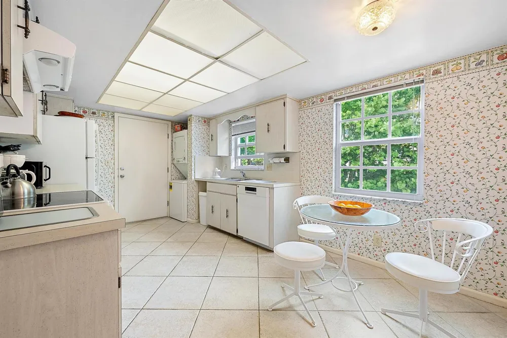 400 S Ocean Boulevard #103a Manalapan, FL 33462