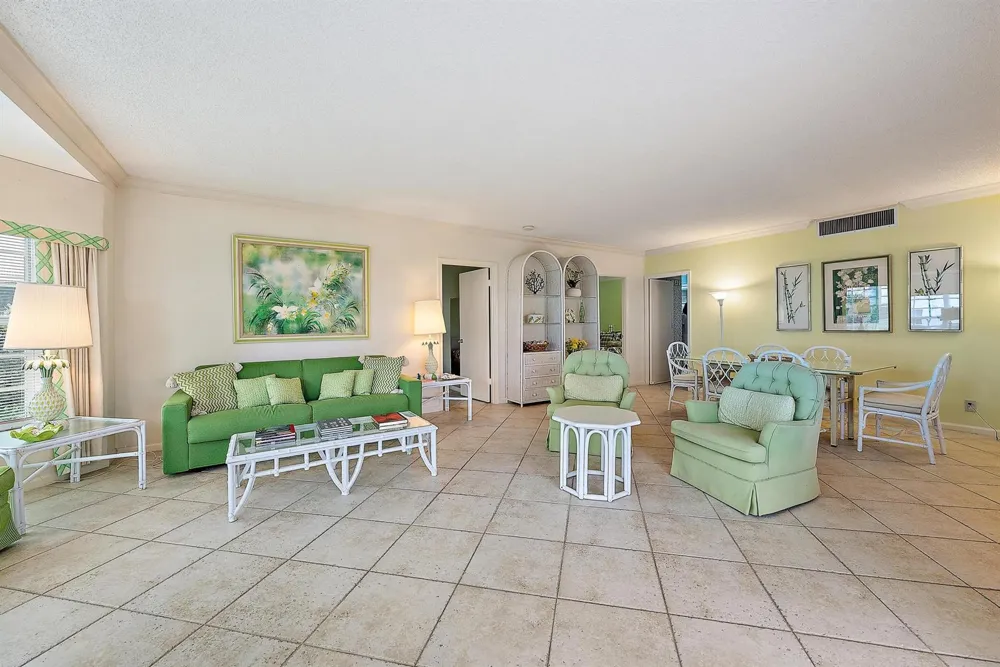 400 S Ocean Boulevard #103a Manalapan, FL 33462