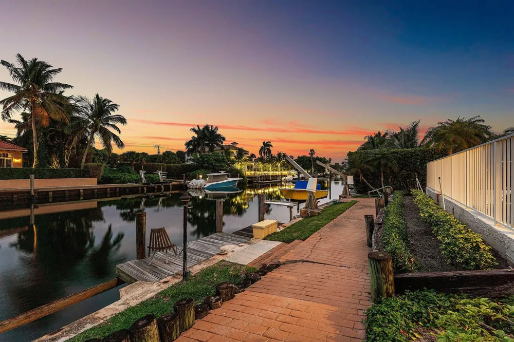 23 Sabal Island Drive Ocean Ridge, FL 33435