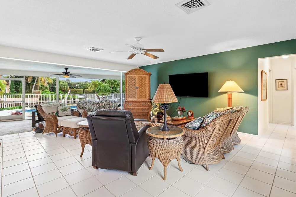 23 Sabal Island Drive Ocean Ridge, FL 33435