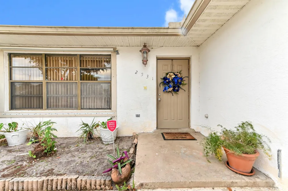 2531 Doral Way Riviera Beach, FL 33407