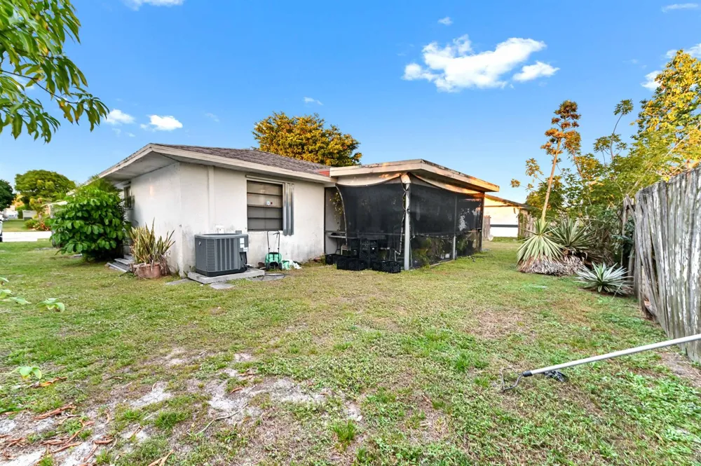2531 Doral Way Riviera Beach, FL 33407