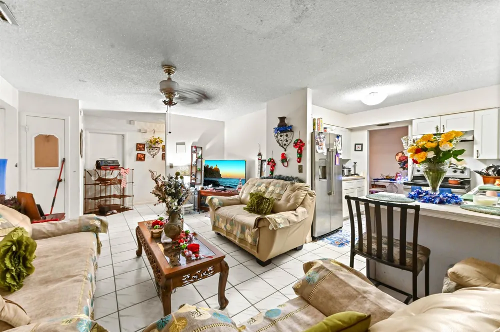 2531 Doral Way Riviera Beach, FL 33407