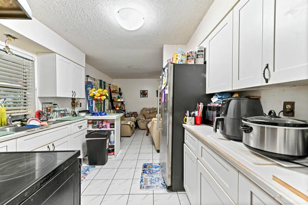 2531 Doral Way Riviera Beach, FL 33407