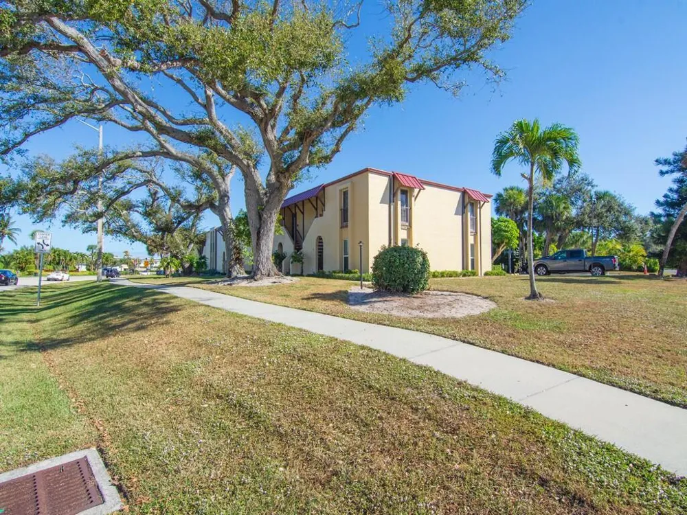 4150 Highway A1A #101 Vero Beach, FL 32963