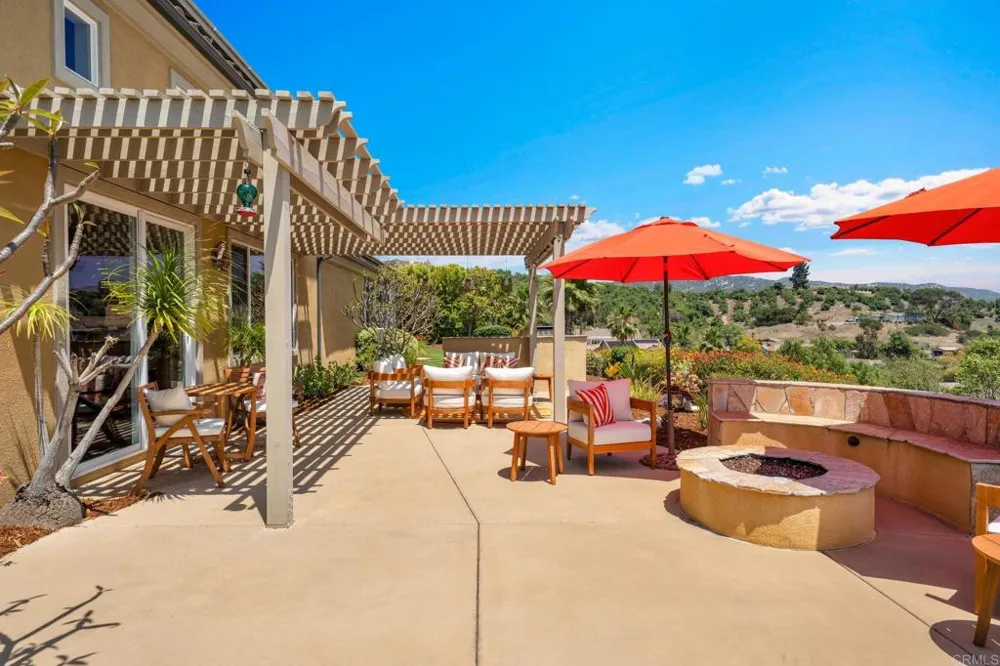 2855 Windstone Glen Escondido, CA 92027