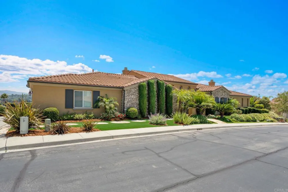 2855 Windstone Glen Escondido, CA 92027
