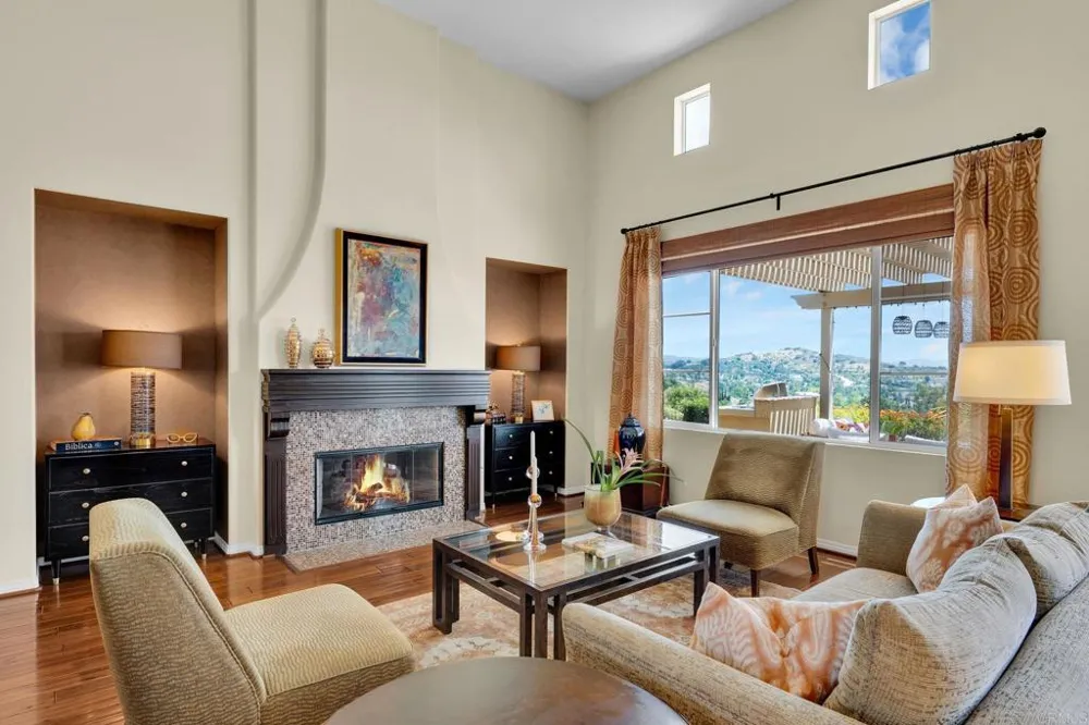 2855 Windstone Glen Escondido, CA 92027