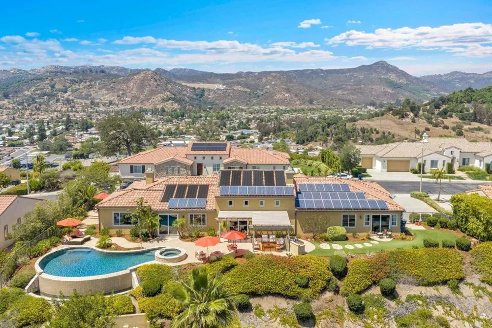 2855 Windstone Glen Escondido, CA 92027