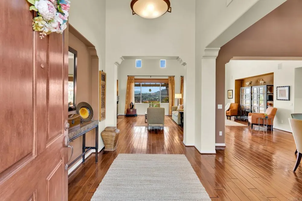 2855 Windstone Glen Escondido, CA 92027